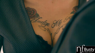 Anna Bell Peaks a tetkós szenvedélyes bula