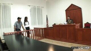 Angelica Heart kettő falloszt kap a bíróságon