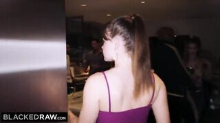 Riley Reid kap pár néger pöcst