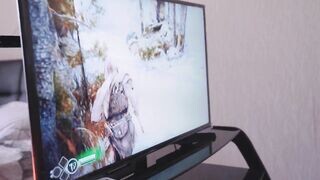 Gamer maca konzolozás helyett kukit kap