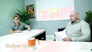 Perverz anyukák és a főnök kíméletlen fallosza