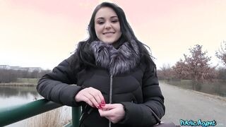 Orosz tini pipi pénzért kamatyol