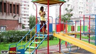 Amatőr orosz tini sunát dugnak