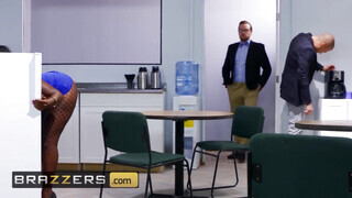 Brazzers - Osa Lovely a kéjnő barna milf