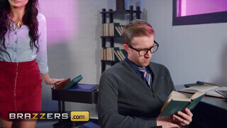 Brazzers - Valentina Bianco hatalmas rúdat kap