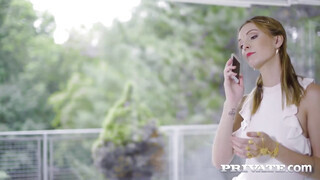 Private - Nicole Love és Dominica Phoenix édeshármasban basznak
