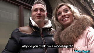 Public Agent - Vicky Love más hapsi kukacán lovagol