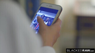 BlackedRaw - Sydney Cole és a barna pénisz