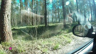Tini barinő a kocsiban kúrel