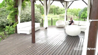 Its POV - Georgie Lyall a gigantikus didkós milf