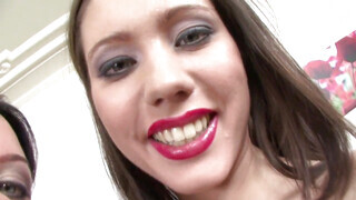 Legalporno - Alysa és Aspen hátsó nyílásba reszelve
