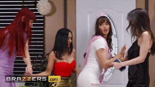 Brazzers - Kéjnő csajok a leány búcsún közösülnek