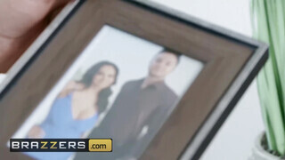 Brazzers - Ava Addams a férje haverjával hancúrozik