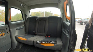 Fake Taxi - Tini maca és a gigászi taxis bré