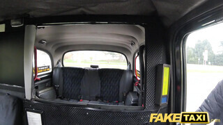 Fake Taxi - Misha Cross a taxiban kamatyol