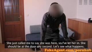 FakeAgent - picike világos szőke szuka nem nedvesedik