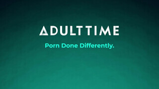 ADULT TIME - kopasz csoki csajszika kinyalja a csaját