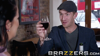 Brazzers - Anissa Jolie élvezi a méretes péniszt