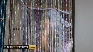 Brazzers - Karma Rx a hippi krapekkal kamatyol