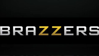 Vampirella a termetes faszra indul be igazán - Brazzers