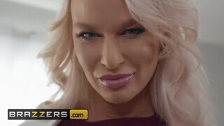 Brazzers - London River termetes ánusza megdolgozva