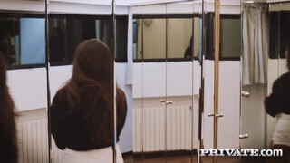 Private com - a főnöknek elégg hatalmas pénisze van