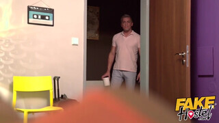 Fake Hostel masszázs után egy brutális baszás?