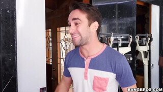 Cassidy Banks a gigantikus kannás fital kéjhölgy - Bangbros