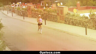OyeLoca - Blondie Fesser a hatalmas tőgyes spanyol