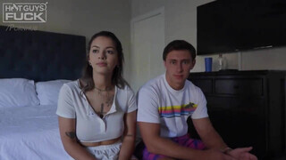 Méretes popós tini csajszi és a hapsija - Hot Guys Fuck