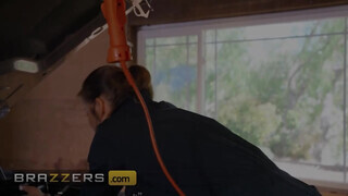 Brazzers - Maddy May és Alexis Fawx édeshármasban szeretkeznek
