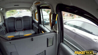 Fake Taxi - Lina Luxa a magas francia tini szuka