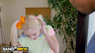 BANGBROS - Riley Star kedveli a csoki kukacot