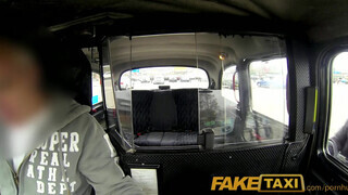 FakeTaxi - Kiki Minaj a csöcsös csoki csajszi