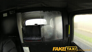 FakeTaxi - Világos Szőke méretes popós csaj megrakva