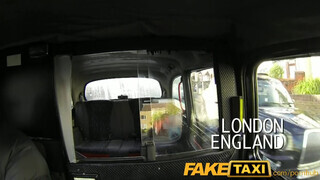 FakeTaxi - fiatal szuka orálozza az koros taxist