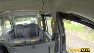 Fake Taxi - Kira Noir a kívánatos csoki bula