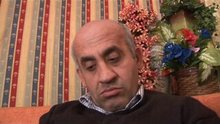 Korosodó csávó faszára rácuppan a tini gádzsi