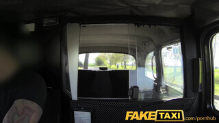FakeTaxi - ártatlan kicsike tini szuka és a vastag bőrös virsli