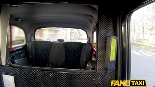 Fake Taxi - 19 éves tini nőci szeretkezni akart