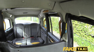 Fake Taxi - Eva Johnson imádja a gigászi hímvesszőt