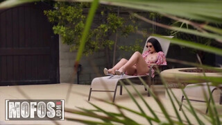 MOFOS - LaSirena69 a gigantikus didkós brazil nőci