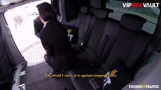FuckedInTraffic - Jocelyne csinos cseh lány és a sofőr