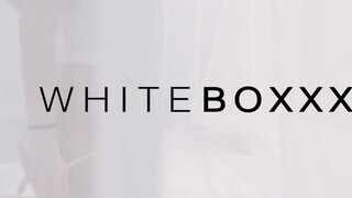 WHITEBOXXX - cuki vörös gádzsi beleül a gigászi faszba