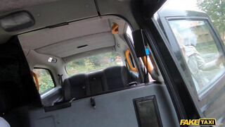 Fake Taxi - Cuki maca kettyinteni akar a taxiban