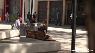 Larissa Laite a termetes cickós latin milf