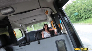 Fake Taxi - Szexy argentin gádzsit kúr a taxis