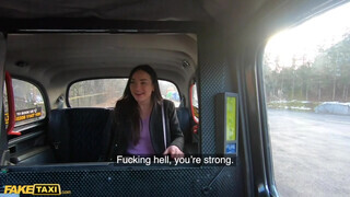 Fake Taxi - Nataly Gold hancúrozik a taxissal
