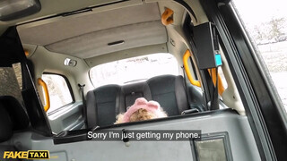 Fake Taxi - Bűbájos dél amerikai szuka meghágva a taxiban