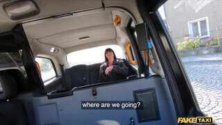 Fake Taxi - Kitetovált olasz pipi megkefélve